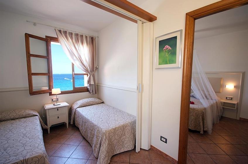 Hotel Barsalini Сант'Андреа Екстер'єр фото