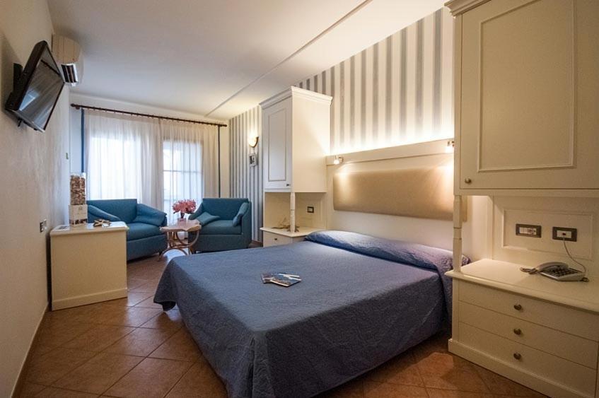 Hotel Barsalini Сант'Андреа Екстер'єр фото